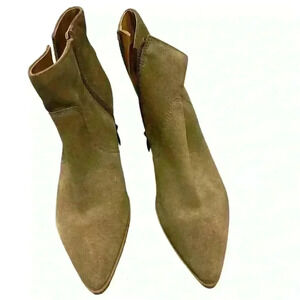 Franco Sarto- Shaina tan suede ankle booties. Size: 6